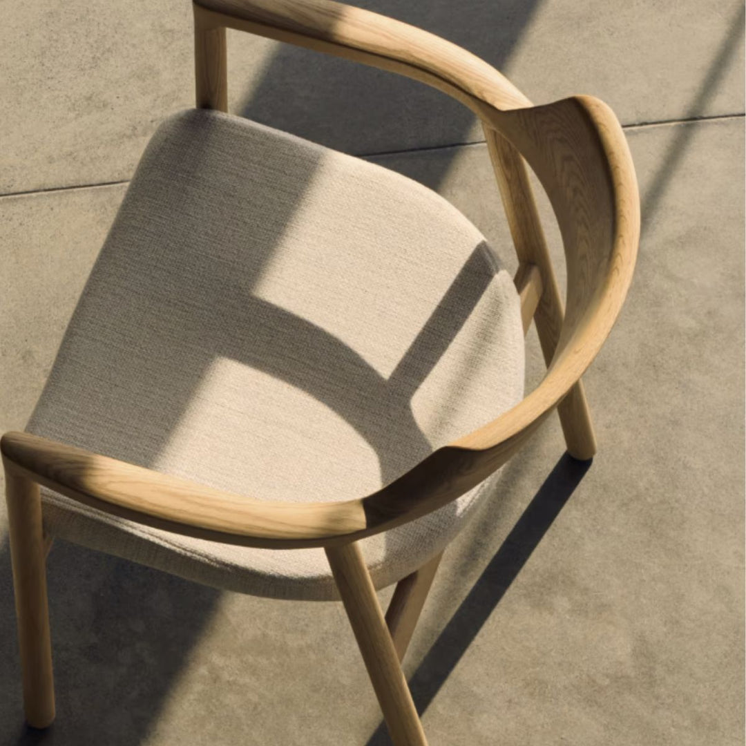 Lot de 6 chaises Alocs KAVE HOME tissu chenille beige déhoussable bois de chêne finition naturelle