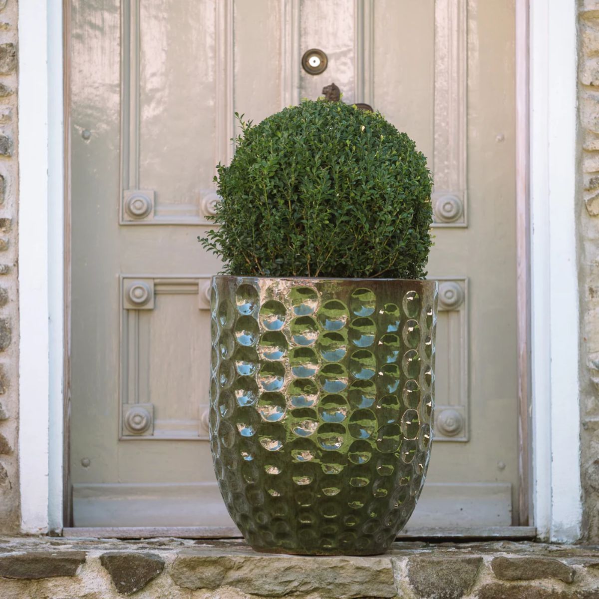 2 Pots Mérovée en terre cuite émaillée – Iron finished et Vert