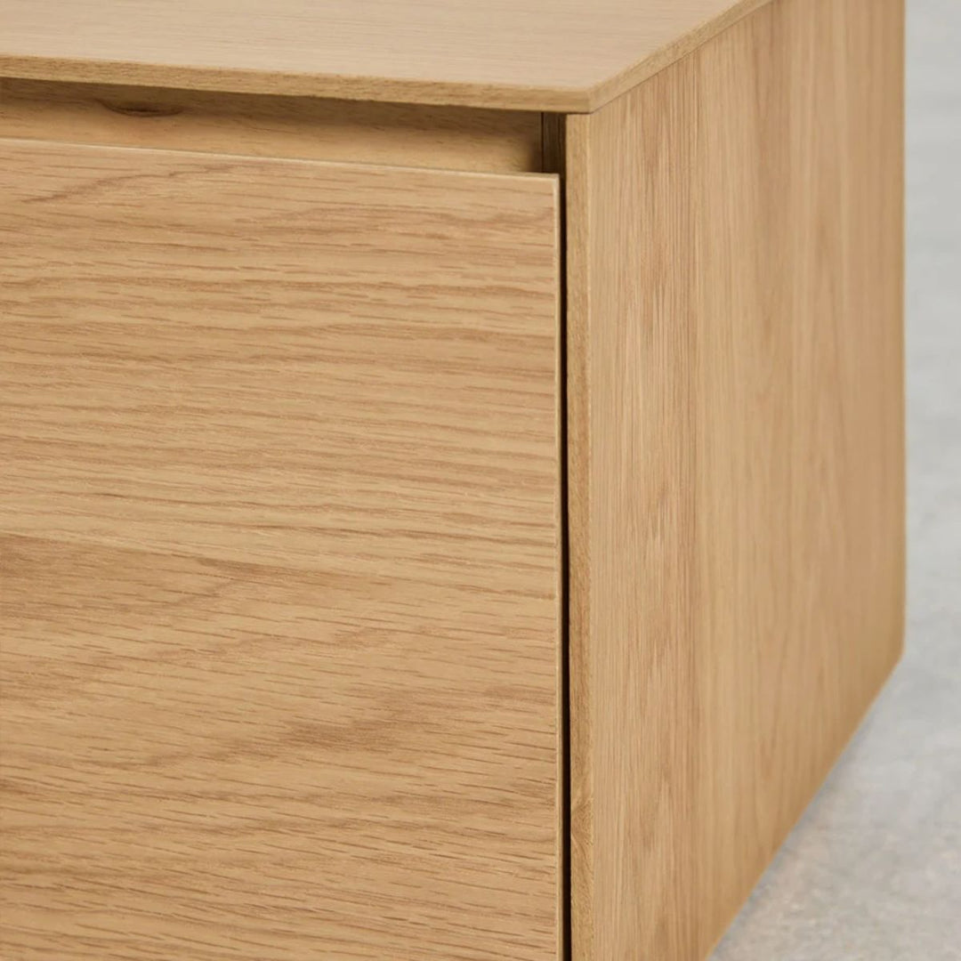 Meuble TV SKLUM 180 x 40 cm en MDF et placage chêne Burundi