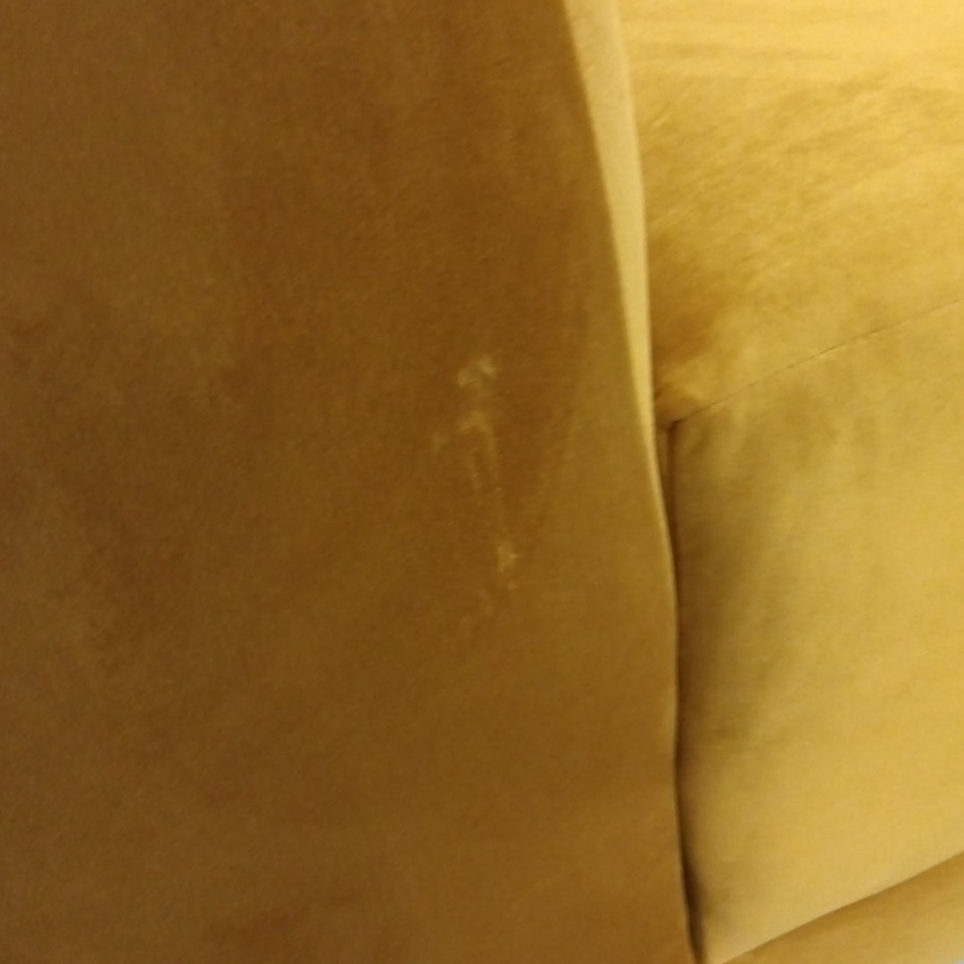 Canapé MICADONI Miley 6 places avec Pouf et Fauteuil en Velours Jaune Moutarde