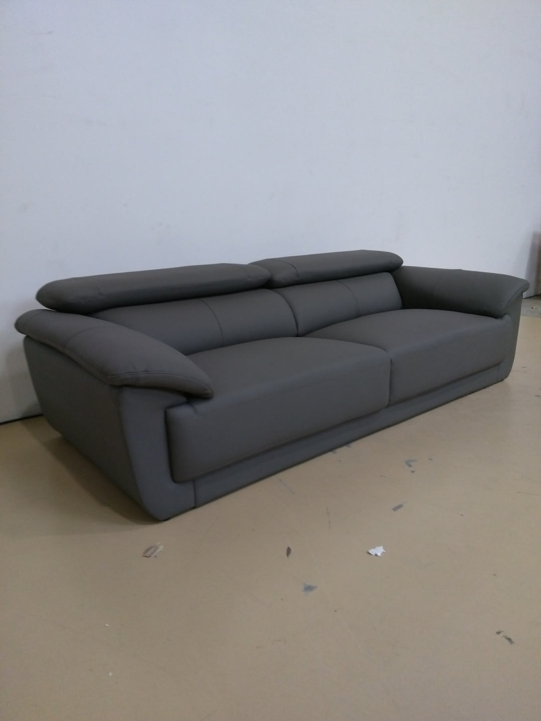Canapé MARJORIE 3 places en cuir gris VENTE UNIQUE