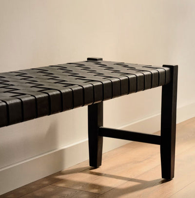 Banc Calixta en cuir et bois de acajou avec finition noire 120 cm KAVE HOME