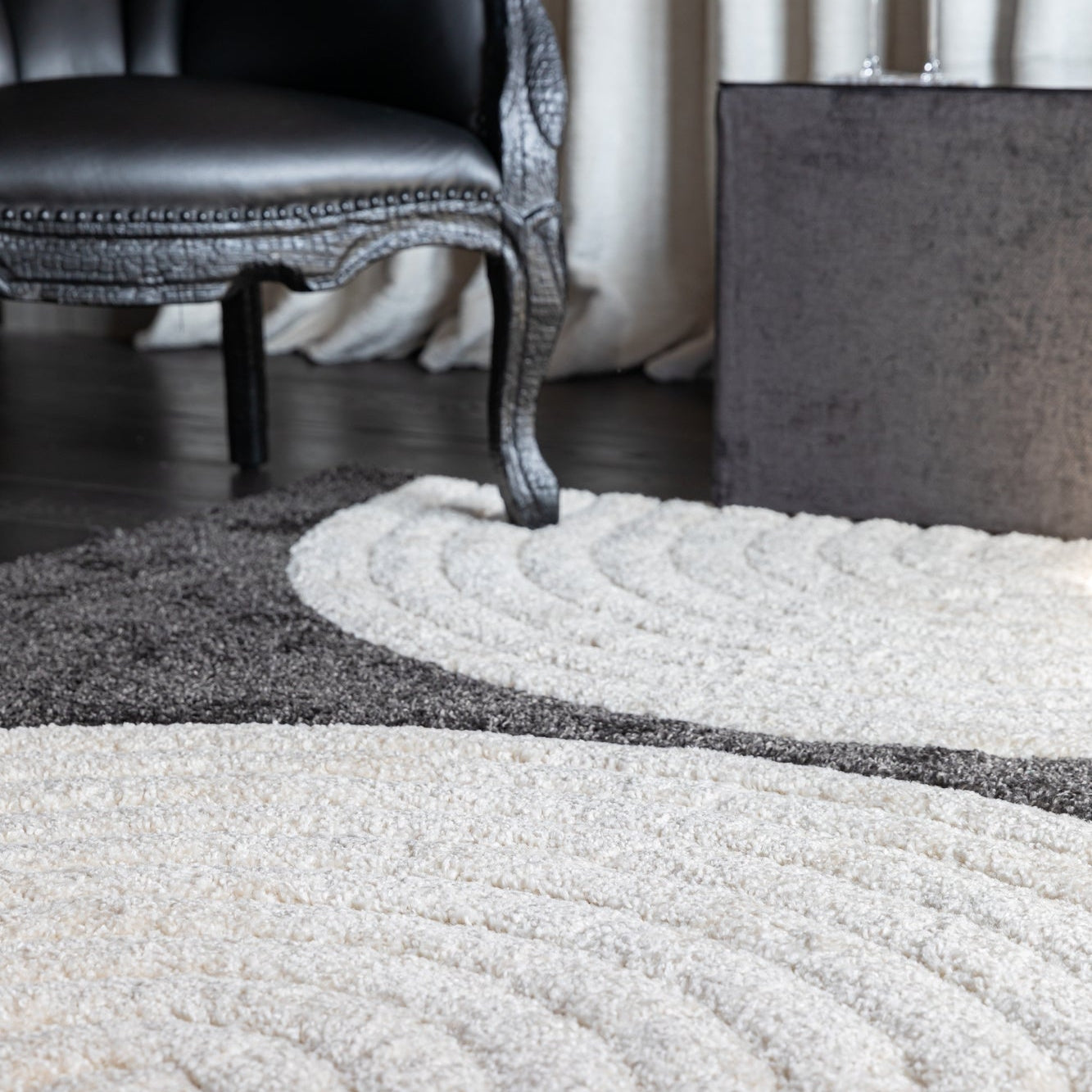 Tapis Épais Graphique Noir et Crème