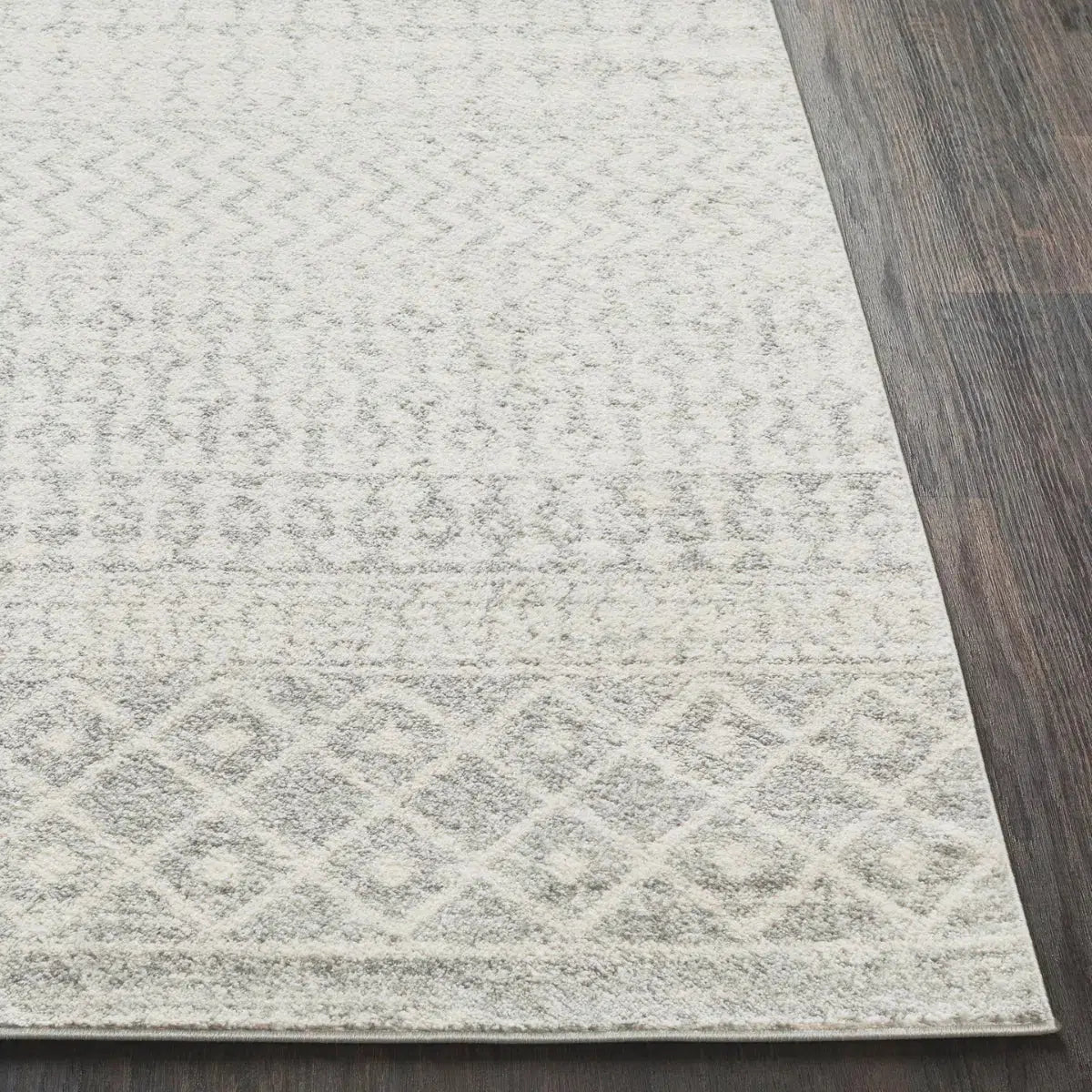Tapis SURYA Mila scandinave, motif géométrique fin gris clair sur fond blanc, vue 5