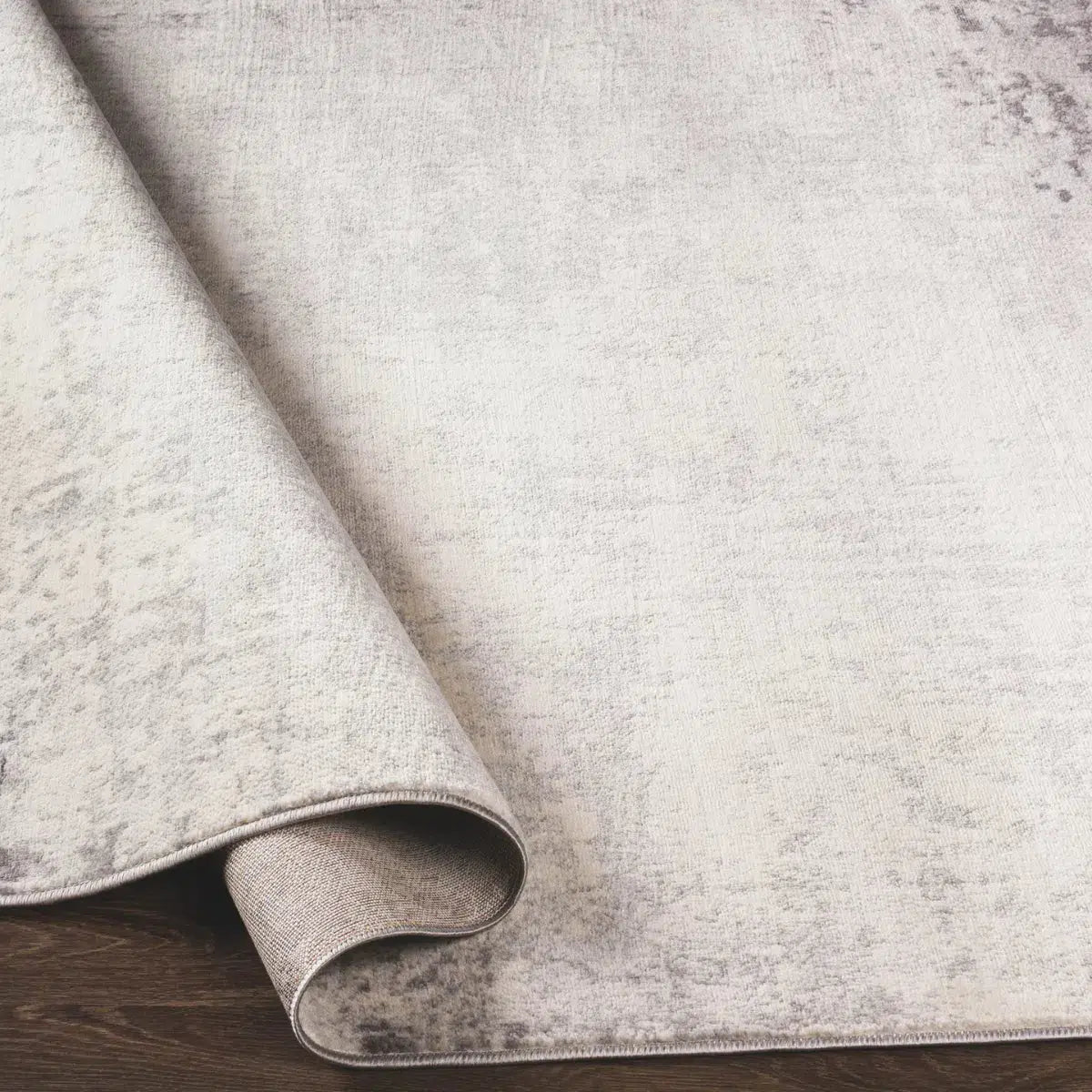 Tapis SURYA Alix moderne, motif abstrait patiné gris et anthracite sur fond blanc cassé, vue 3