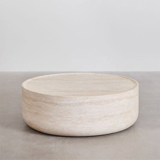 Table basse ronde SKLUM Ø80 cm en aspect ciment travertin Darwys