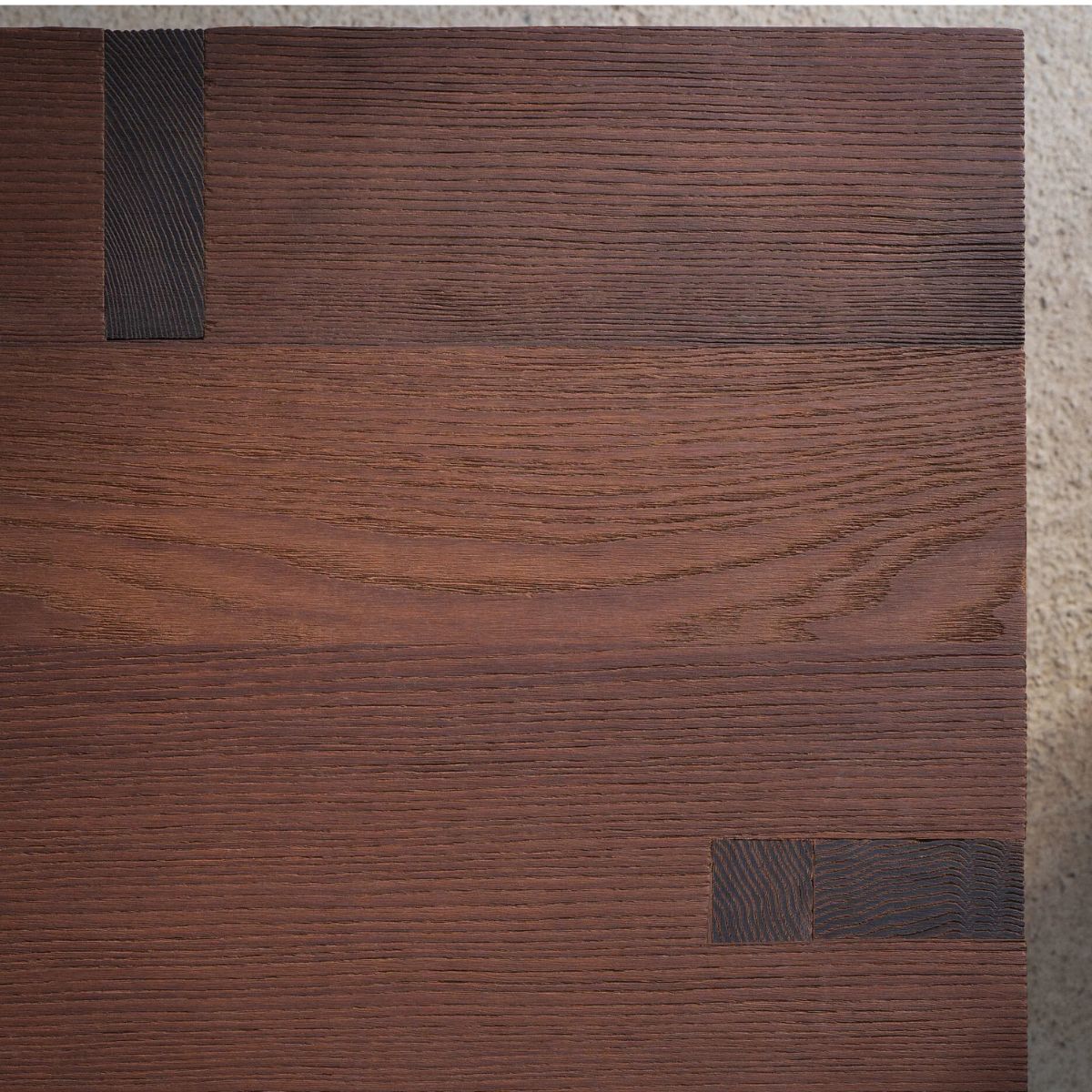 Zara Home- Table d’appoint Vincent Van Duysen – Bois de frêne thermo-traité & pierre naturelle