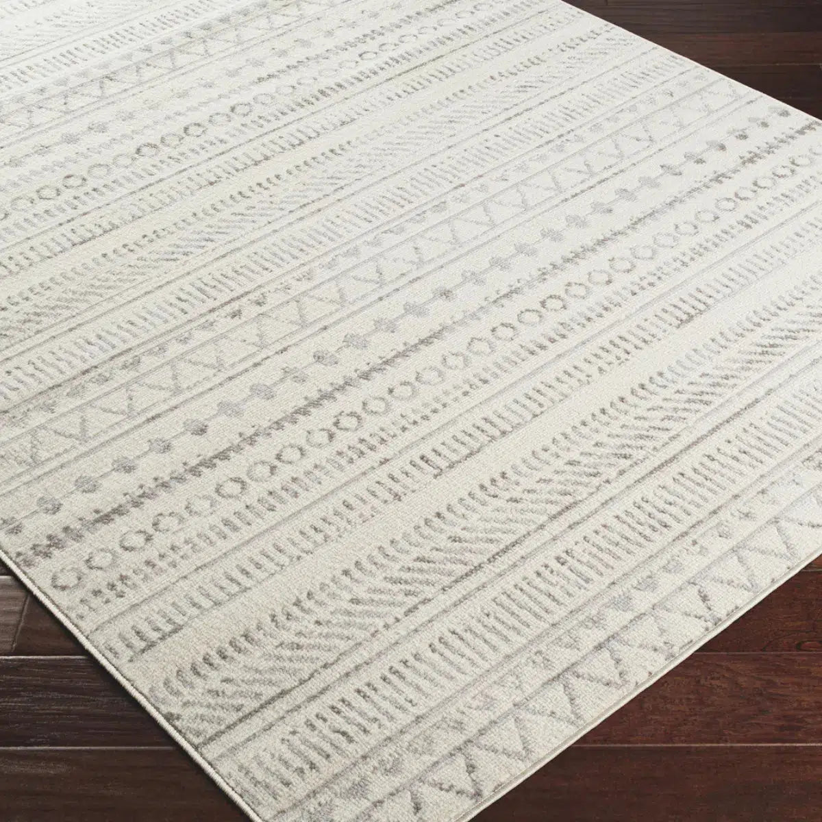 Tapis SURYA Bianca scandinave, motif géométrique en bandes grises sur fond blanc cassé, vue 5