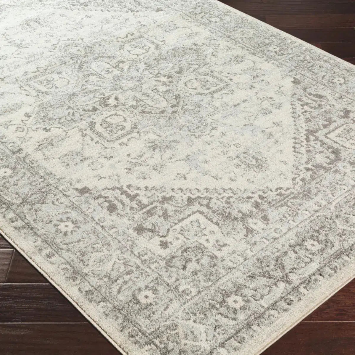 Tapis SURYA Farah vintage oriental, médaillon délavé gris et blanc cassé, vue 5