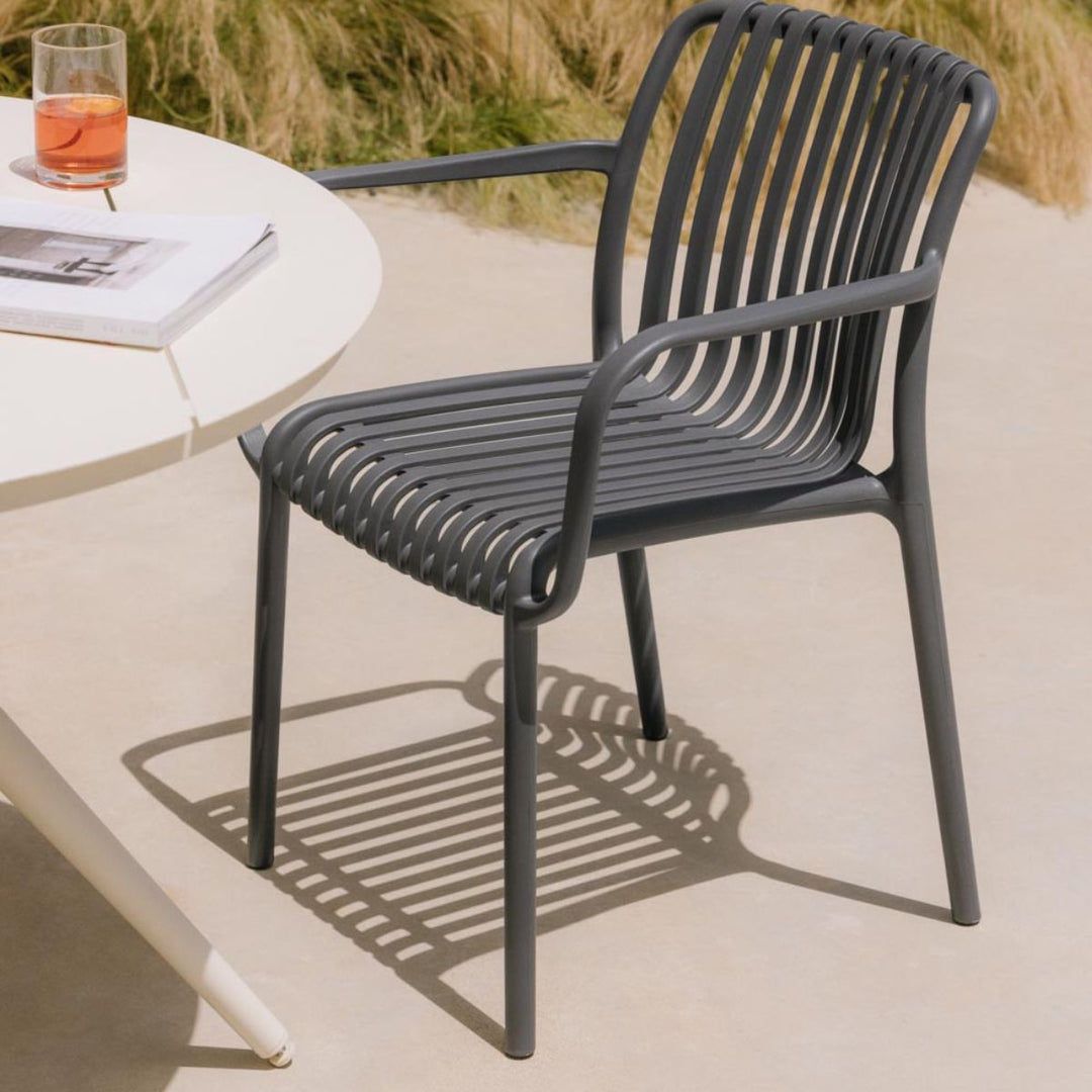 Lot 4 Chaises Jardin SKLUM Wendell Polypropylène Accoudoirs  Gris anthracite