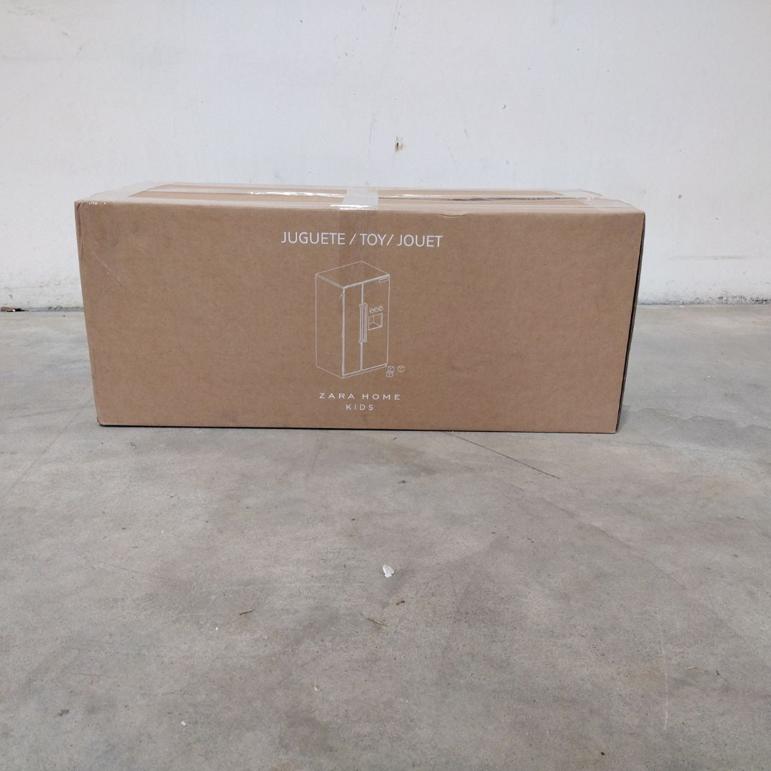 Zara Home- Jouet enfant réfrigérateur américain en bois