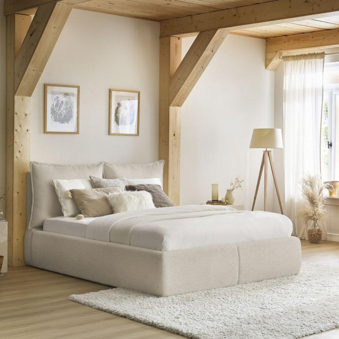 Lit coffre BOBOCHIC Garance 180x200cm avec tête de lit effet oreiller tissu bouclette beige