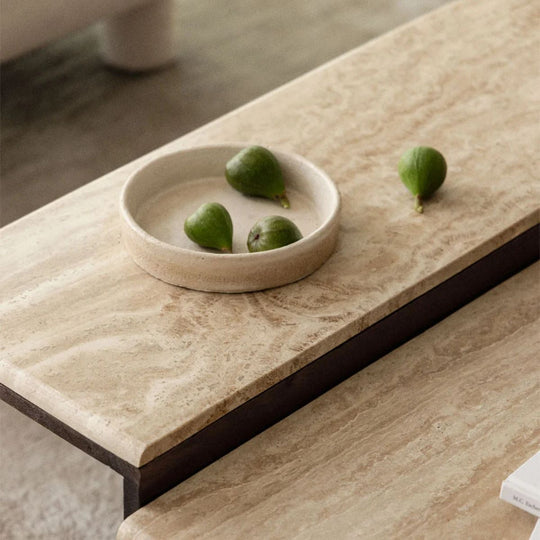 Table basse SKLUM Clotsh 90x90 cm en pierre naturelle et bois de manguier