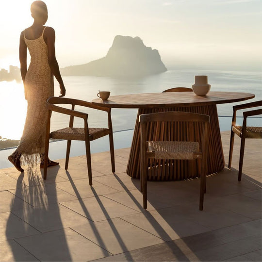 Table de jardin ovale SKLUM 200x110 cm en bois d'acacia Mura
