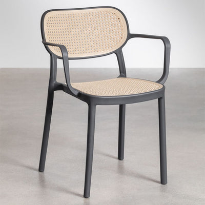 Lot de 4 chaises de jardin SKLUM empilables avec accoudoirs en polypropylène Omara