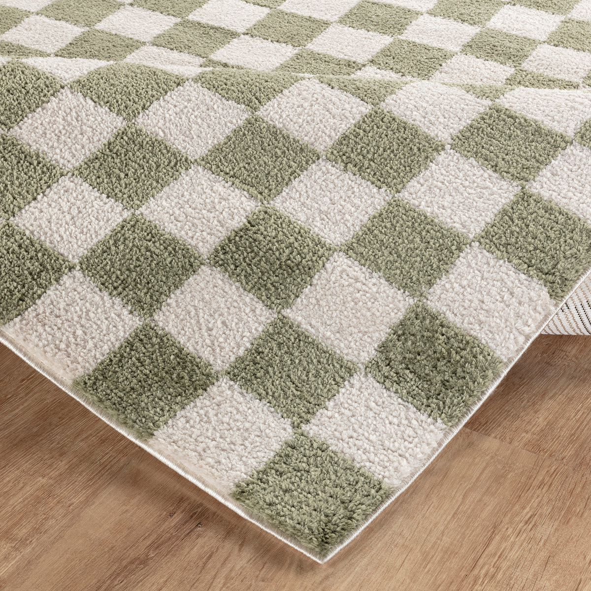 Tapis shaggy Surya Izaline moderne, motif à carreaux en relief vert gazon et beige clair, vue 4