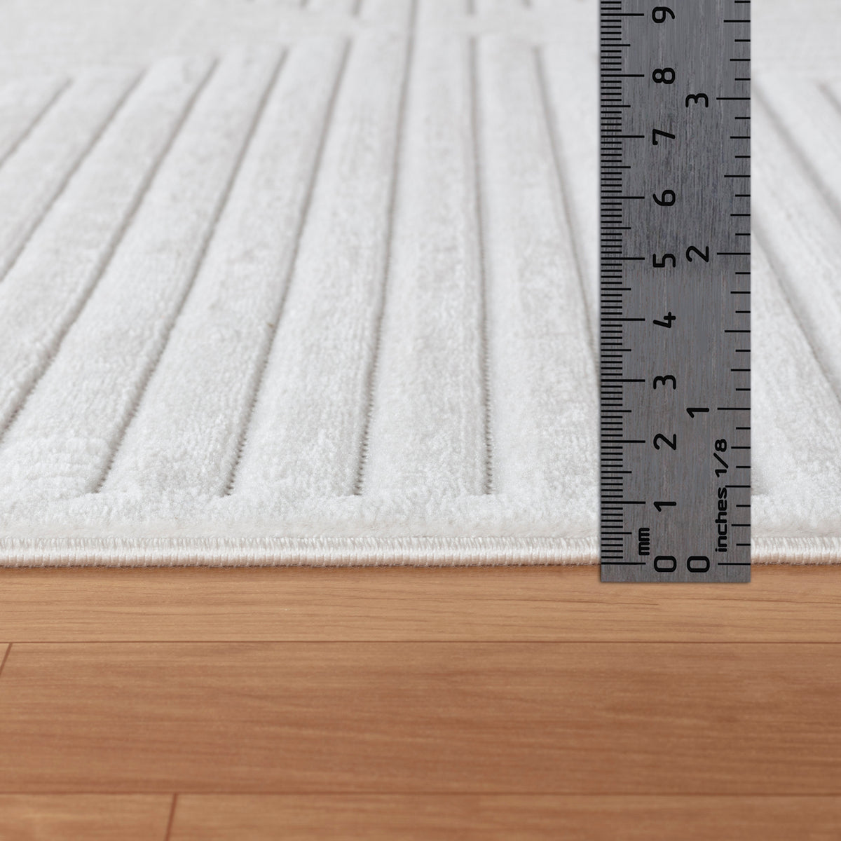 Tapis SURYA Rockford moderne, relief de lignes géométriques ton sur ton blanc, vue 8