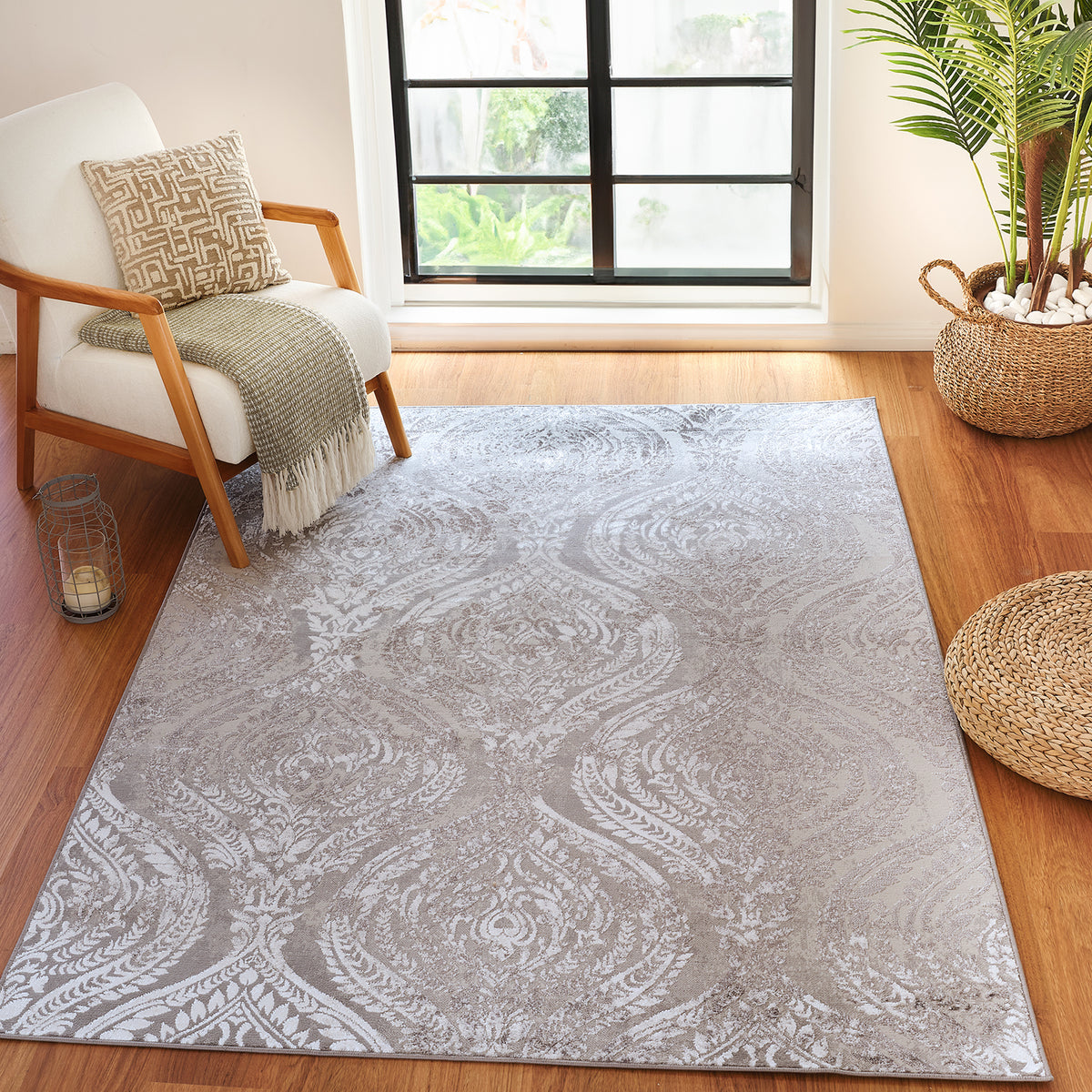 Tapis SURYA Muncie vintage oriental, motif arabesques beige clair, ivoire et gris