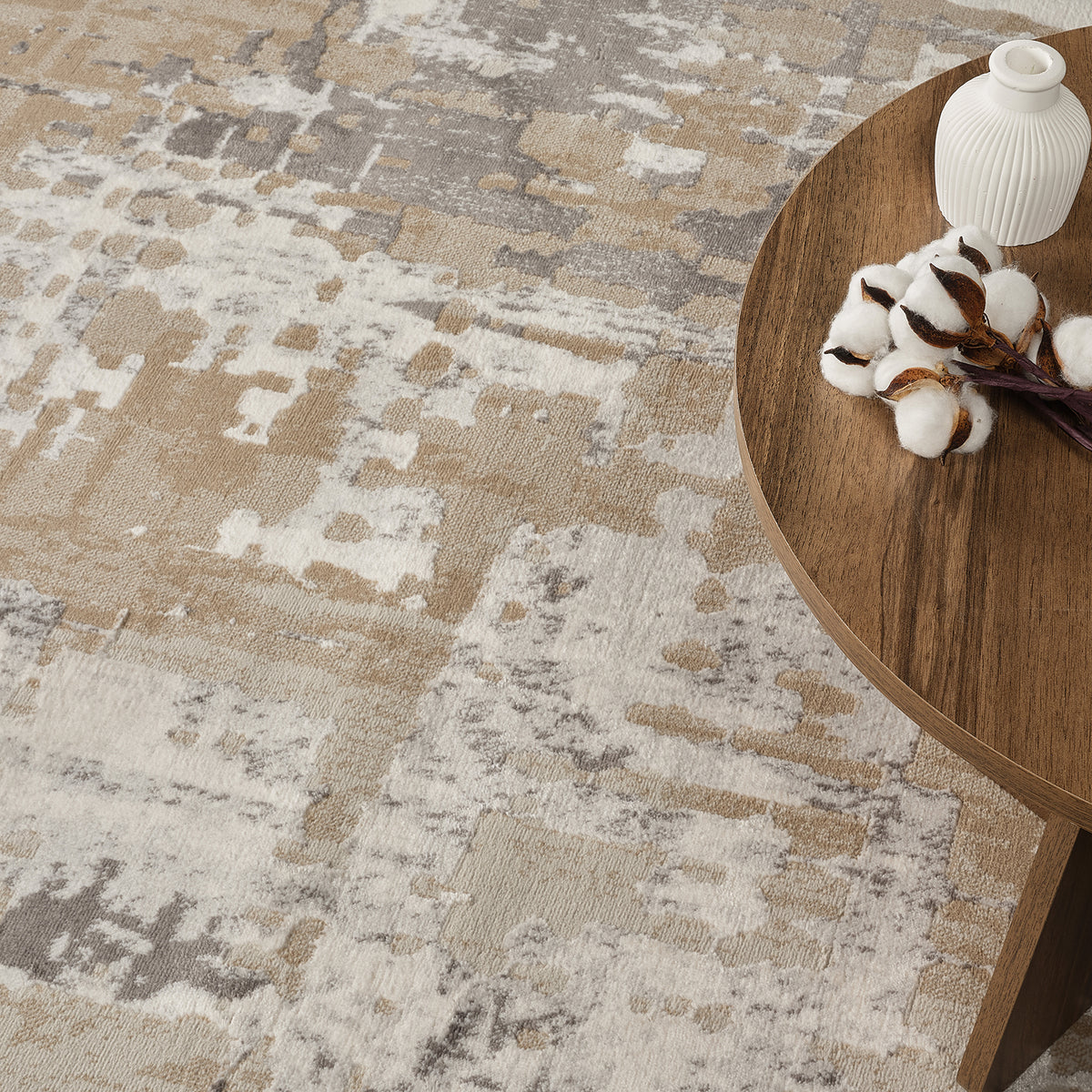 Tapis SURYA Goshen moderne, motif abstrait beige et camel avec bordure géométrique ivoire, vue 9