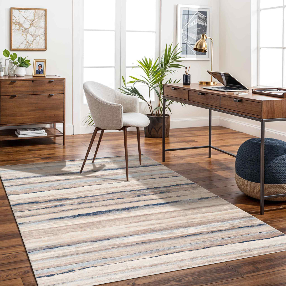 Tapis SURYA Dusel scandinave, motif rayures horizontales beige, crème et bleu