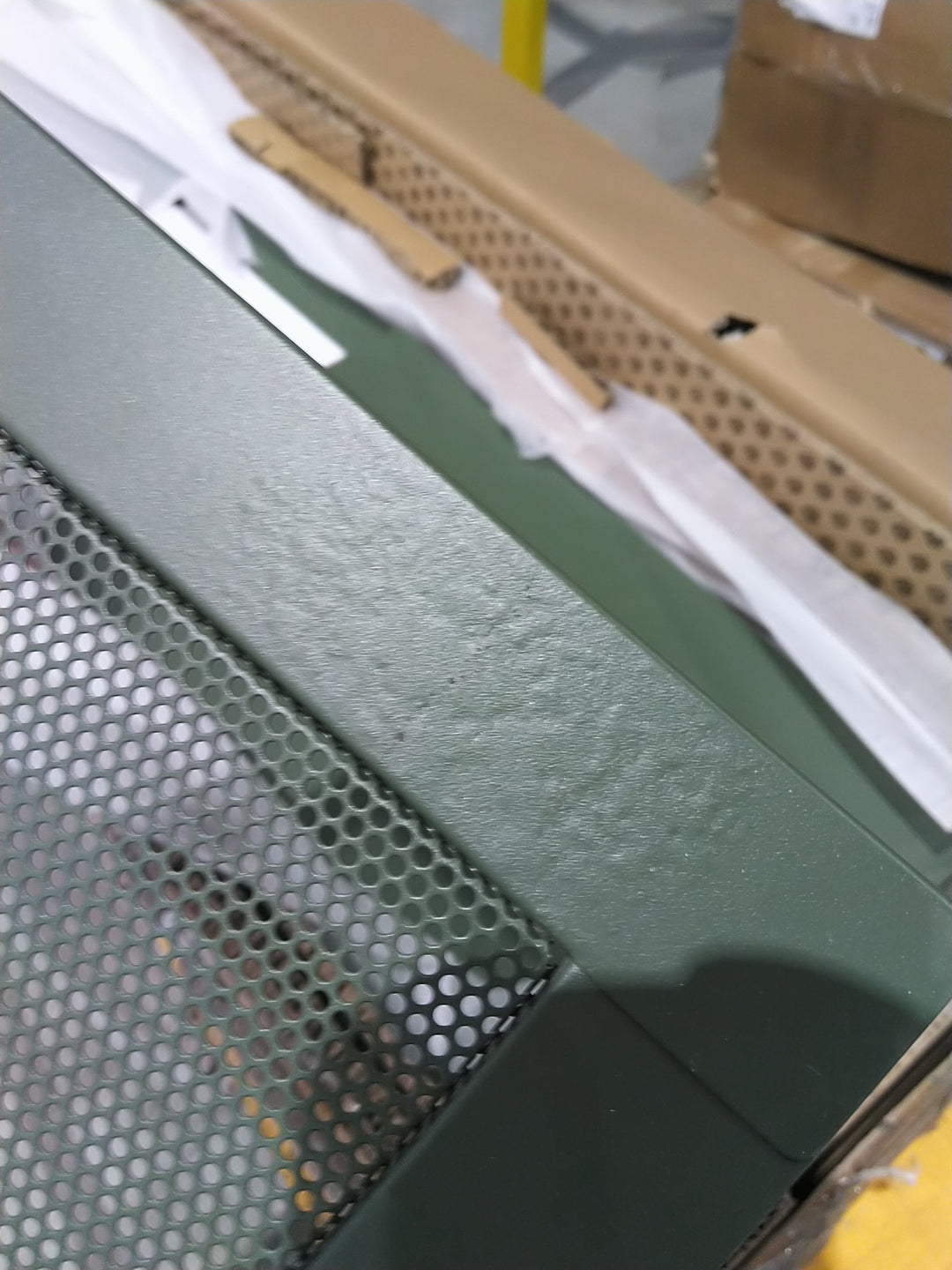 Meuble TV DRAWER Kiso 2 portes 2 niches en métal vert olive