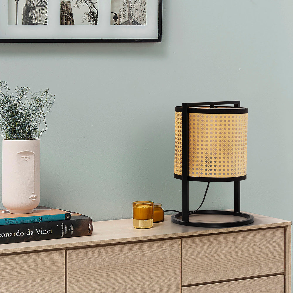 Lampe à poser en rotin synthétique