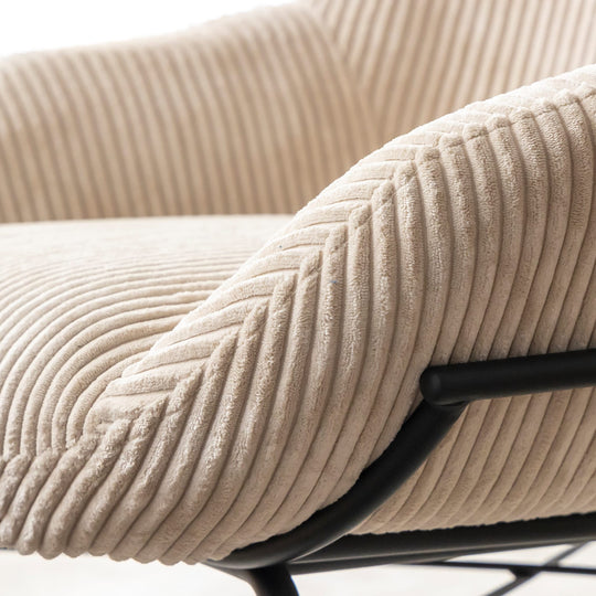 Fauteuil design en velours cotele beige