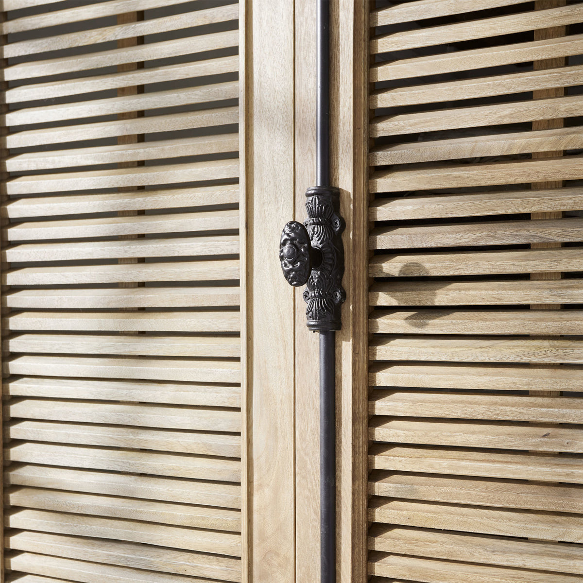 Armoire LOBERON Comtois bois marron blanc — photo produit