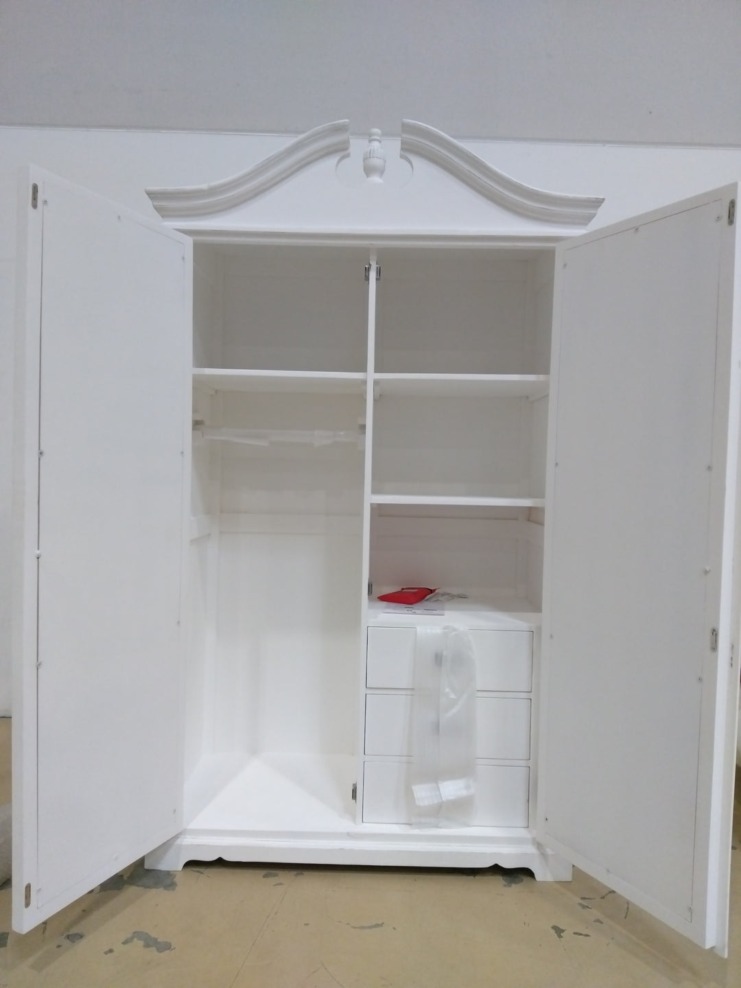Armoire SOMERSET Bois Blanc Vieilli — photo produit