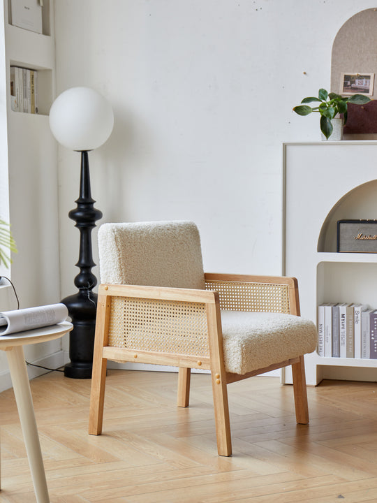 Fauteuil de salon Nordlys en bois massif et cannage blanc BORGO