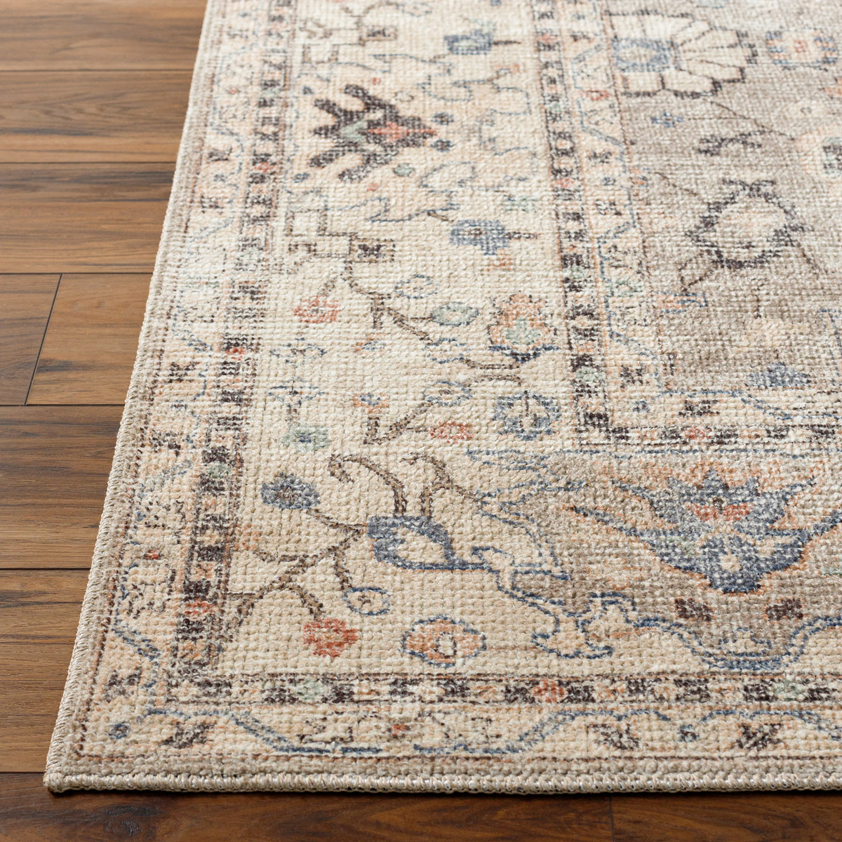 Tapis Surya x Becki Owens Davina vintage oriental, motif patiné beige et taupe, vue 5