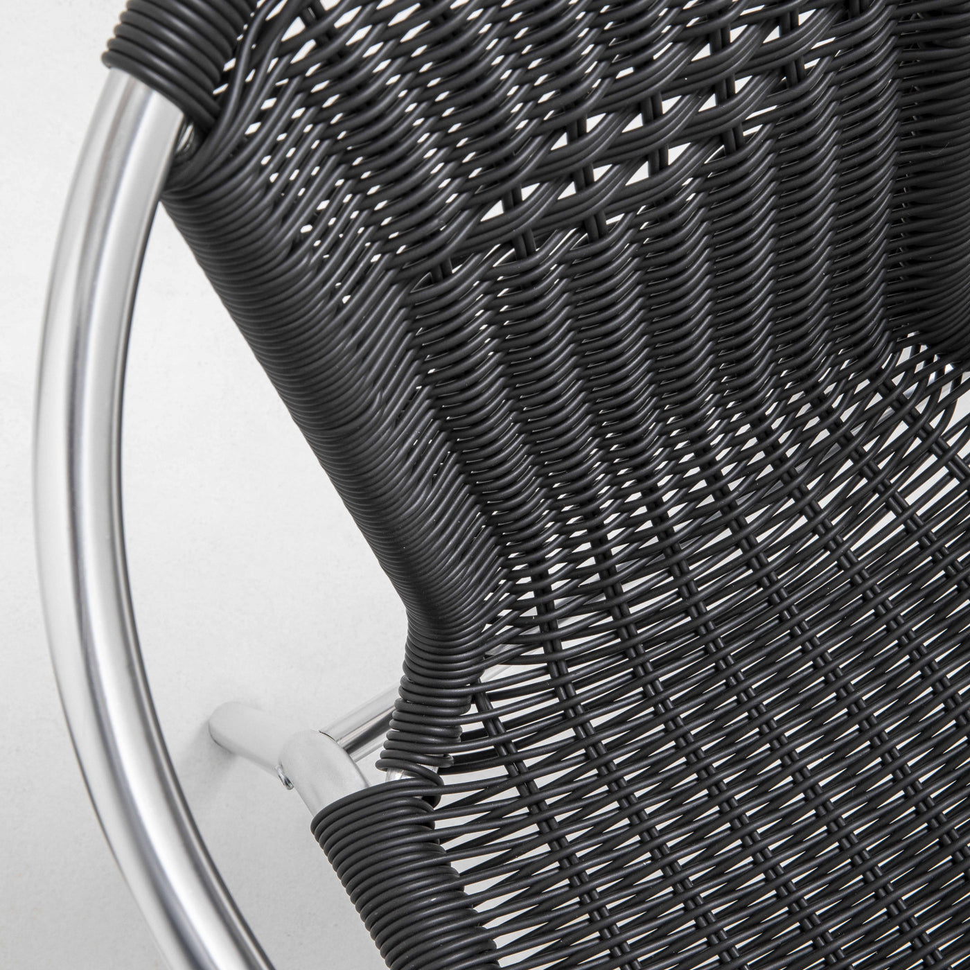 Lot de 4 chaises de jardin en aluminium et résine avec accoudoirs OVIALA