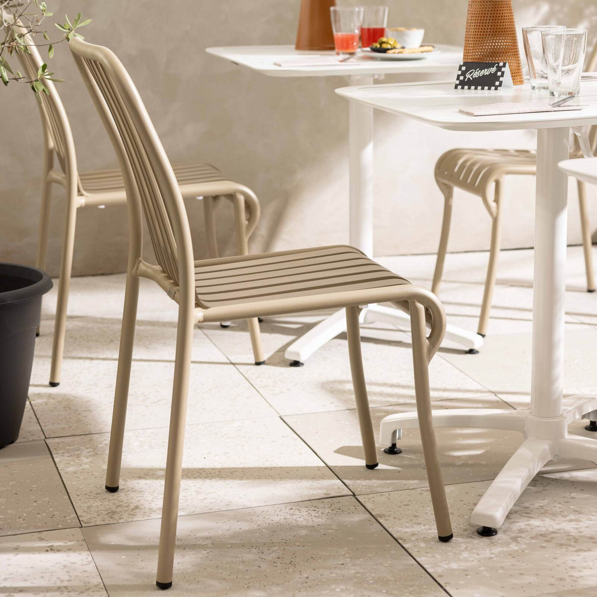 Chaise de jardin Oviala en metal FARO