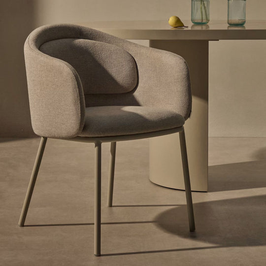 Lot de 2 chaises Idaira beige et pieds en acier beige Kave Home