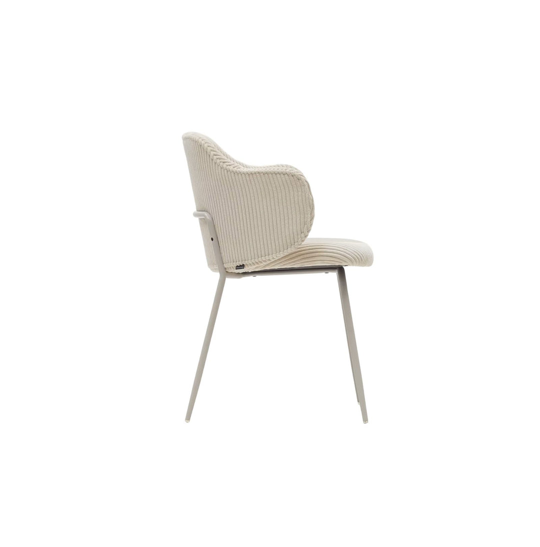 Lot de 2 Chaises KAVE HOME Yunia en velours grosses côtes beige avec pieds en acier finition peinture beige FSC 100%