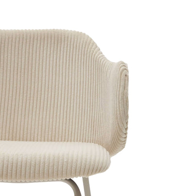 Lot de 2 Chaises KAVE HOME Yunia en velours grosses côtes beige avec pieds en acier finition peinture beige FSC 100%