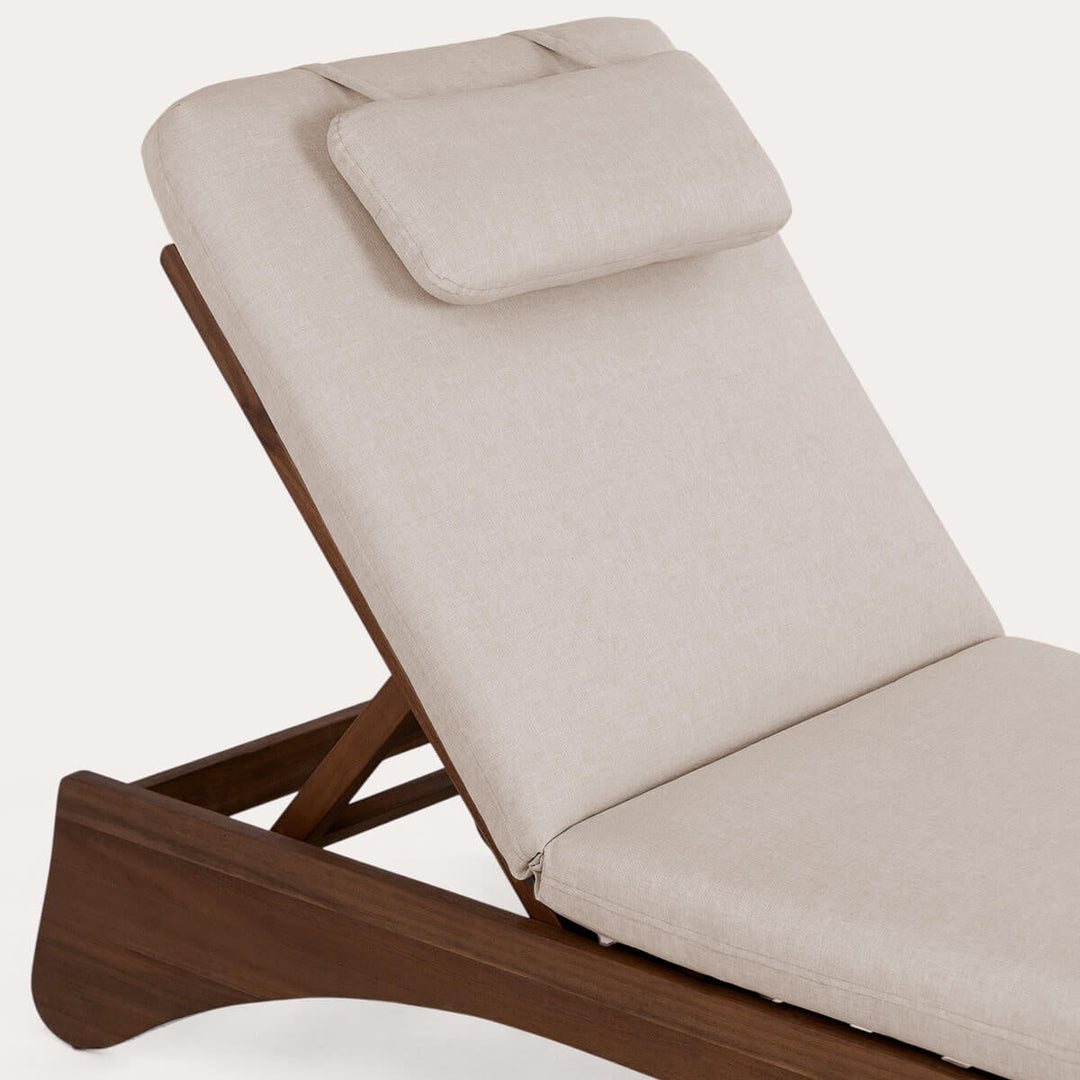 Bain de soleil inclinable Lorent en bois d’acacia et tissu The Masie