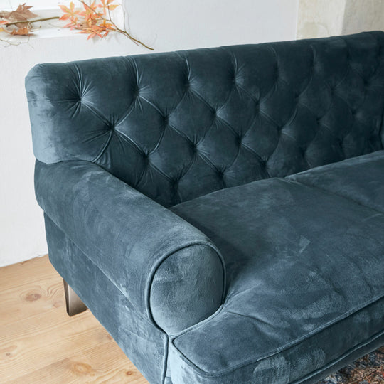 Canapé chesterfield LOBERON Carme velours bleu 2 places
