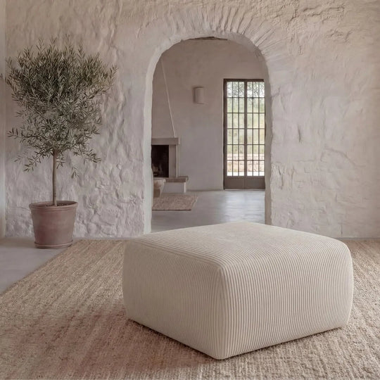 Pouf CASANOVA Elio en petit velours côtelé beige — photo produit