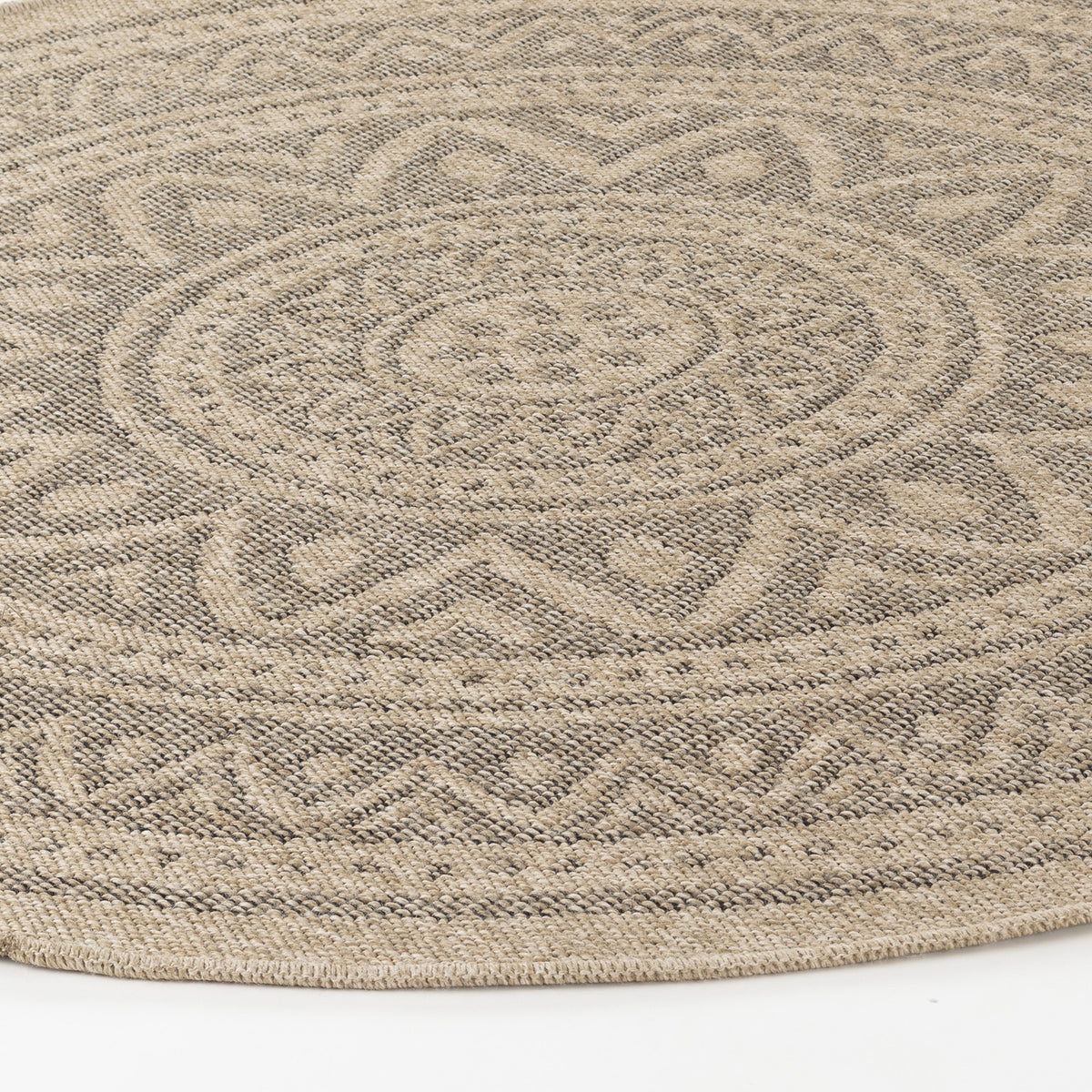 Tapis rond SURYA Lee extérieur, motif rosace aspect jute beige et noir, vue 5