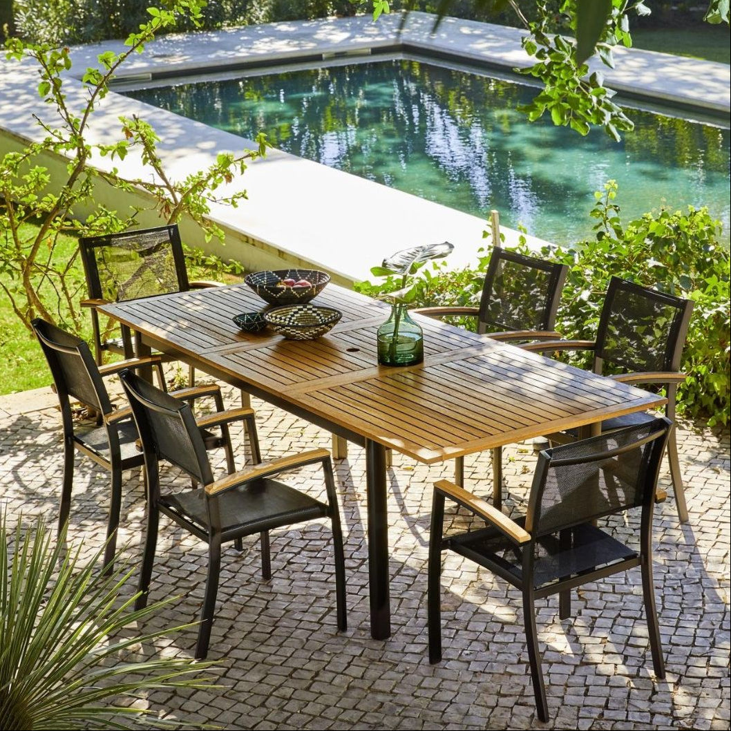 Table de Jardin Extensible 180/240cm en Bois Eucalyptus FSC et 5 fauteuils alu noir Gaya HYBA