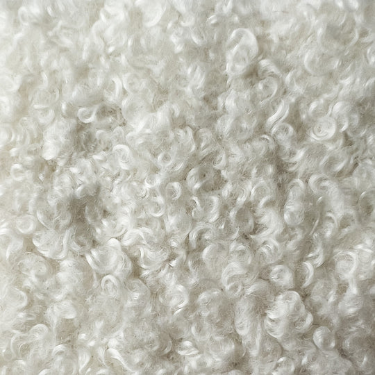 Fauteuil DRAWER Mio en tissu bouclette blanc