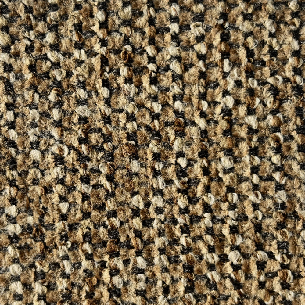 Fauteuil XL DRAWER Villabon en tissu Caramel chiné pieds épingles noirs