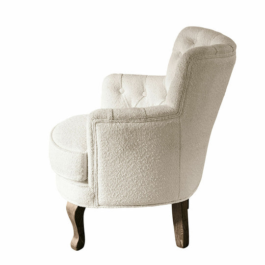 Fauteuil capitonné LOBERON Calgary en tissu bouclette crème — photo produit