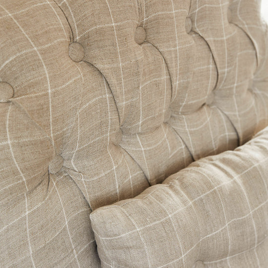 Fauteuil capitonné LOBERON Leonardsown beige — photo produit