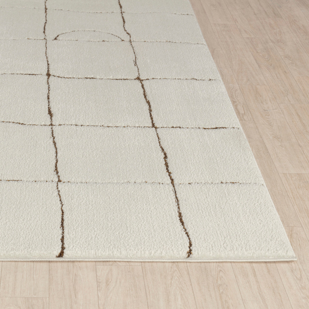 Tapis SURYA Inchon scandinave, motif quadrillage terracotta sur fond crème, vue 5