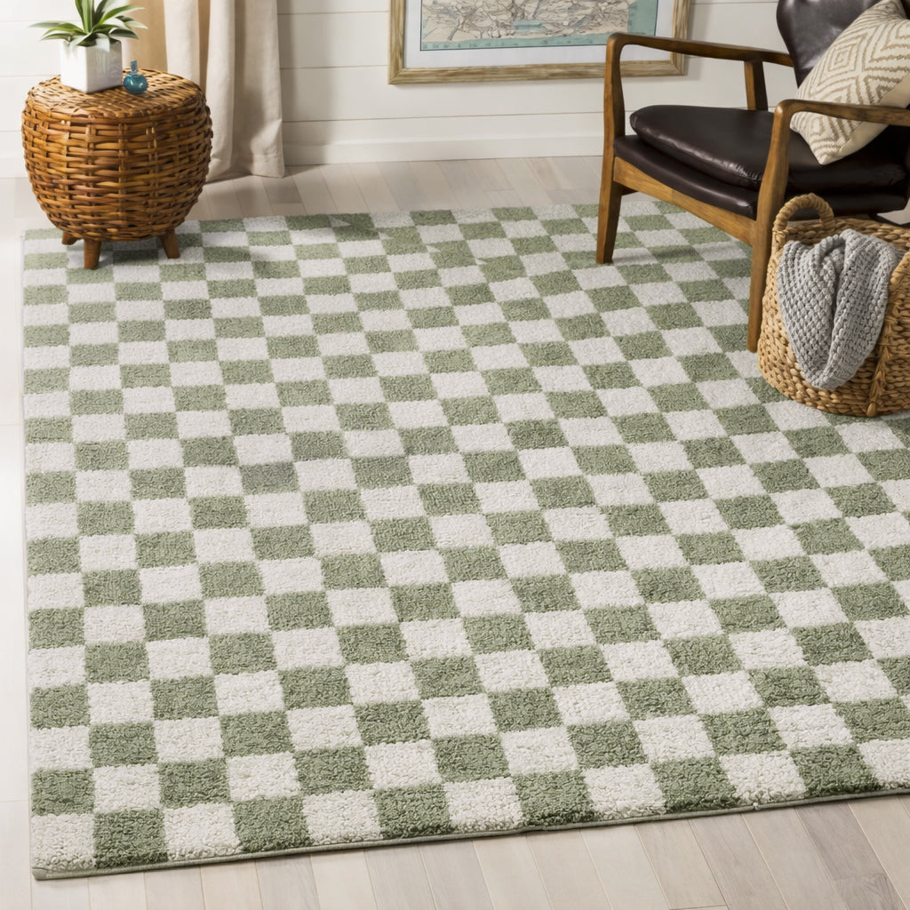 Tapis shaggy Surya Izaline moderne, motif à carreaux en relief vert gazon et beige clair, vue 8