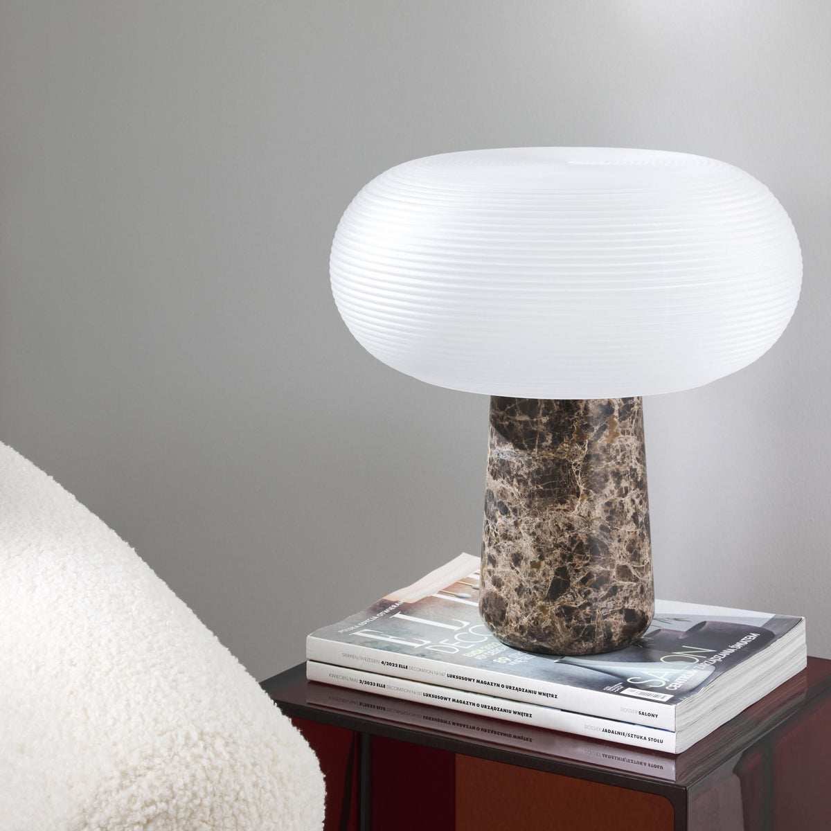 Lampe à poser WESTWING Mariella marbre marron verre — photo produit