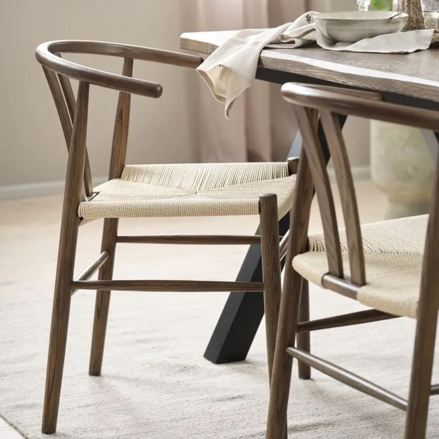 Lot de 2 chaises JYSK Guderup chêne foncé/naturel