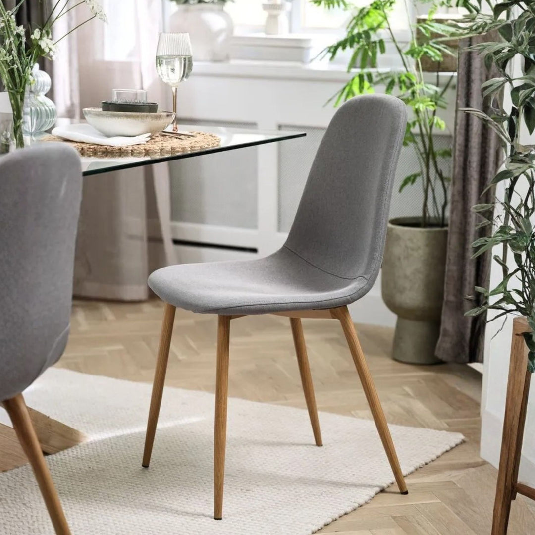 Lot de 4 chaises JYSK Jonstrup tissu gris/coloris chêne naturel